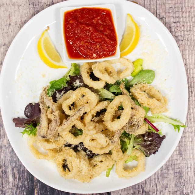 Calamari fritto.